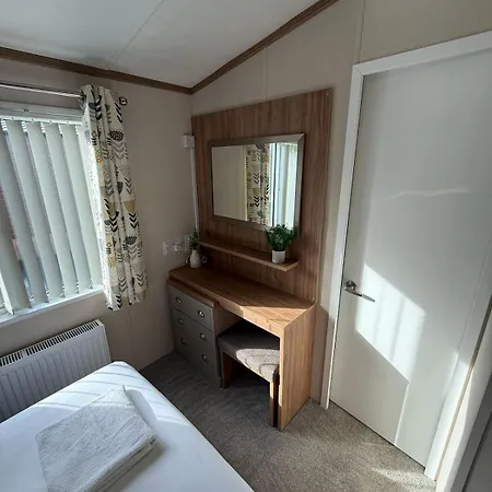 Holiday home Goldfinch At Brickyard Lakes *